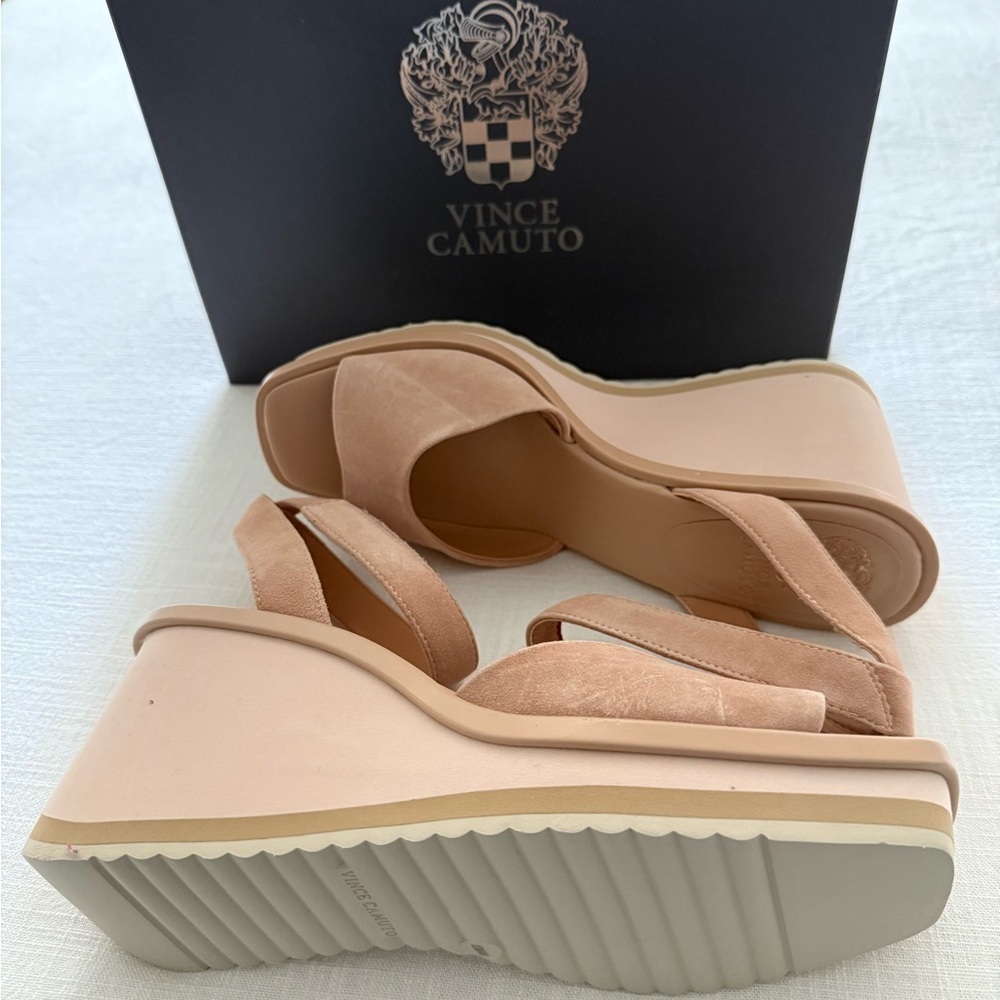 Vince Camuto Women's Tan Wedge Sandals